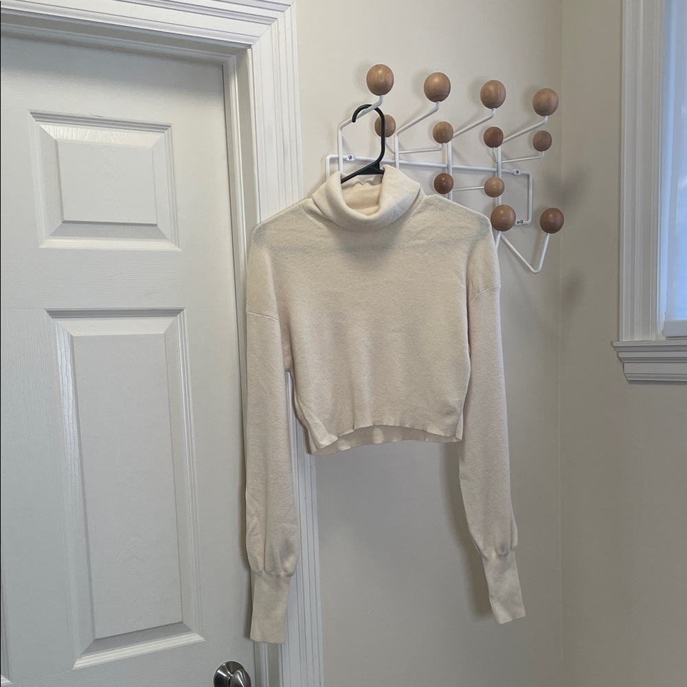 Aritzia - Wilfred - Long Sleeve Cropped Turtle Neck Wool Blend - Neutral Cream S